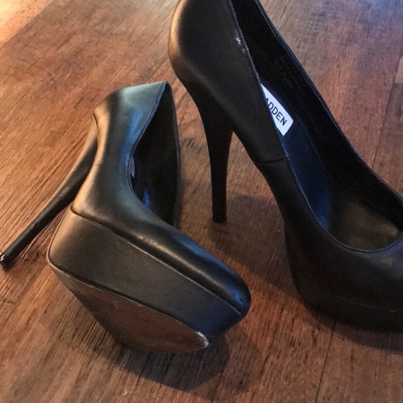 Steve Madden Darrina Platform Pumps - Picture 4 of 6